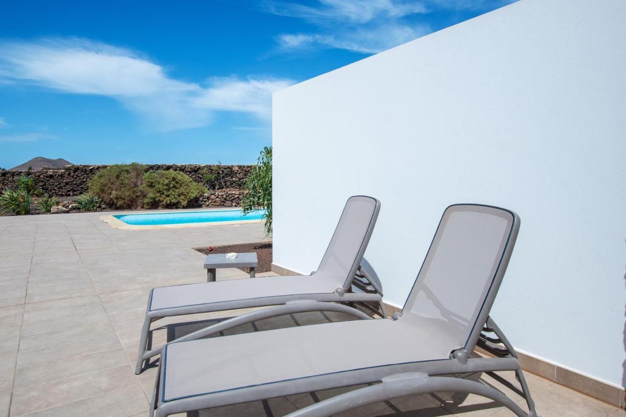 North Shore Villas, Villa Makai, Heated & Shared Pool ลาคาเรส ภายนอก รูปภาพ