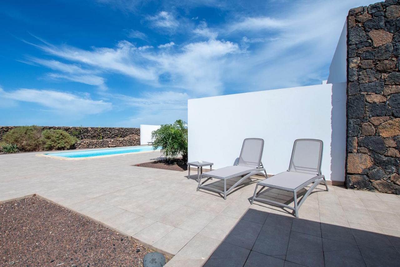 North Shore Villas, Villa Makai, Heated & Shared Pool ลาคาเรส ภายนอก รูปภาพ