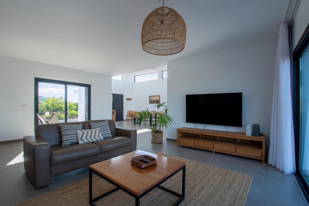 North Shore Villas, Villa Makai, Heated & Shared Pool ลาคาเรส ภายนอก รูปภาพ