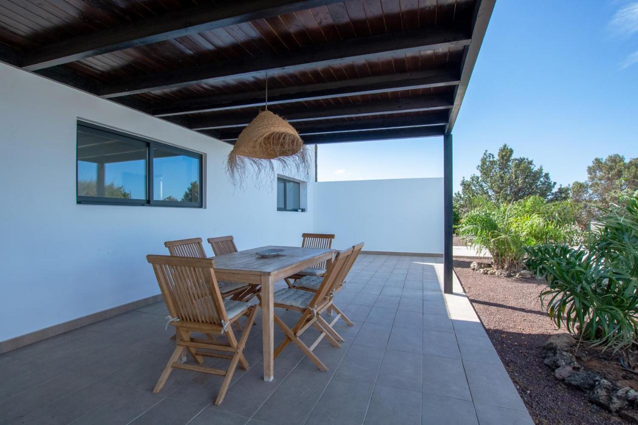 North Shore Villas, Villa Makai, Heated & Shared Pool ลาคาเรส ภายนอก รูปภาพ