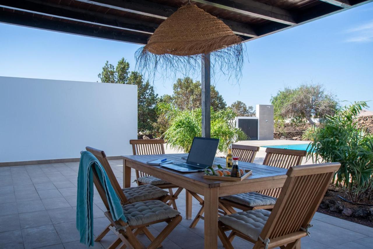 North Shore Villas, Villa Makai, Heated & Shared Pool ลาคาเรส ภายนอก รูปภาพ